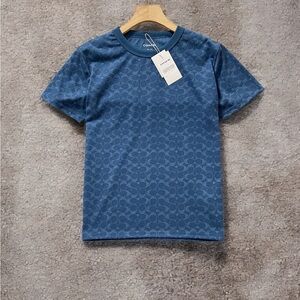 Coach Women's Blue Short Sleeve Tee with Pattern